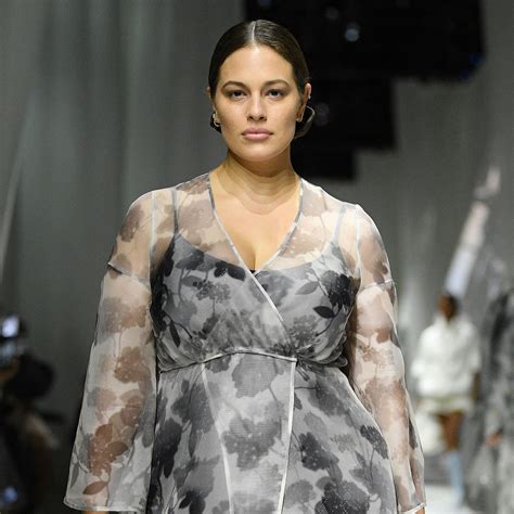 naked girl selfies|See Ashley Graham Strip Down In a Scandalous Bathroom Selfie